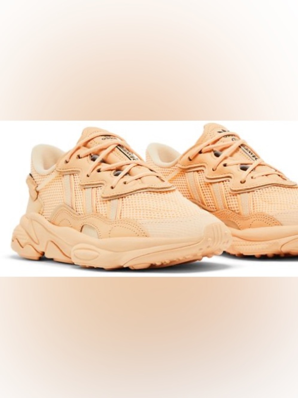 Adidas Women’s sz 7 Ozweego W Athletic Sneakers Glow Orange